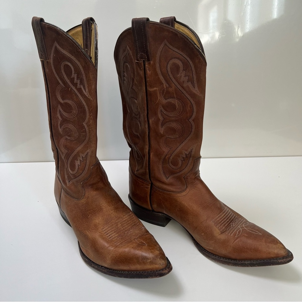 Tony Lama Brown cowboy boots style number 6478C08 SZ 10.5D great condition